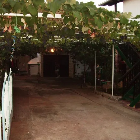 アパート In With Balcony, Air Conditioning, Wifi, Washing Machine 4834-2 *