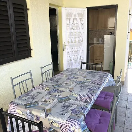 아파트 In With Balcony, Air Conditioning, Wifi, Washing Machine 4834-2