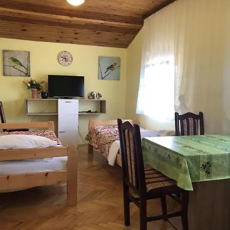 In With Balcony, Air Conditioning, Wifi, Washing Machine 4834-2 Apartman