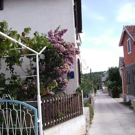 In With Balcony, Air Conditioning, Wifi, Washing Machine 4834-2 Apartman Zdrelac