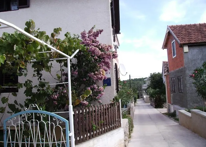 In With Balcony, Air Conditioning, Wifi, Washing Machine 4834-2 Apartman Zdrelac